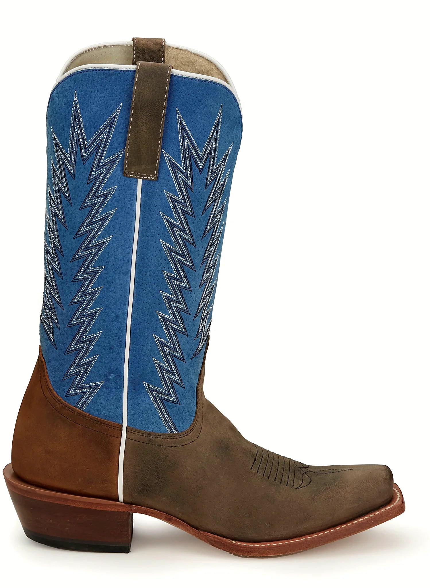 Sueded boar boot with a pearl cow lining