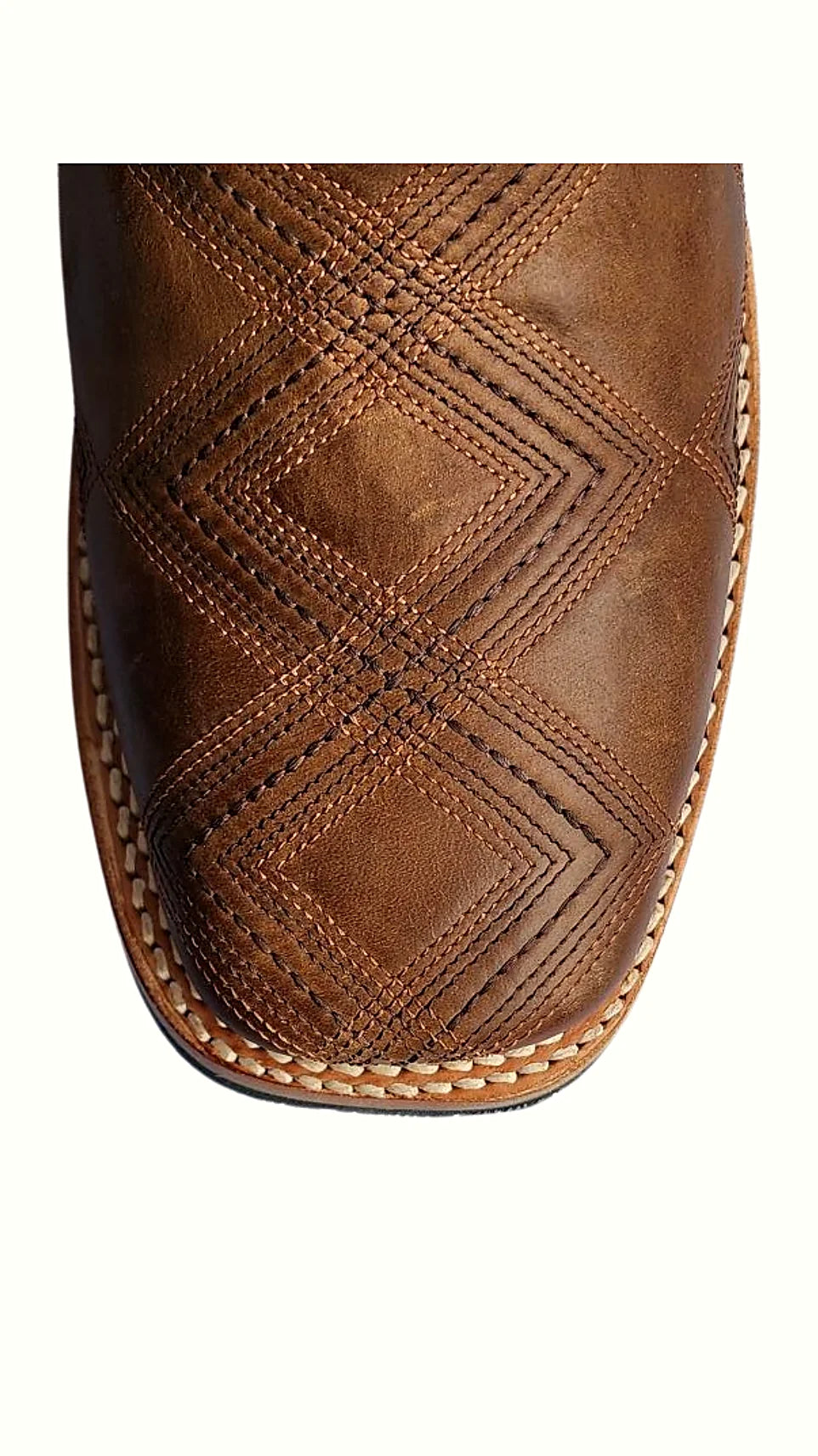 Short shafted western boot with a square front