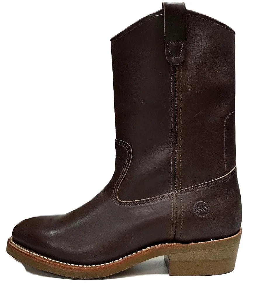 Men's wellington boot with a round toe